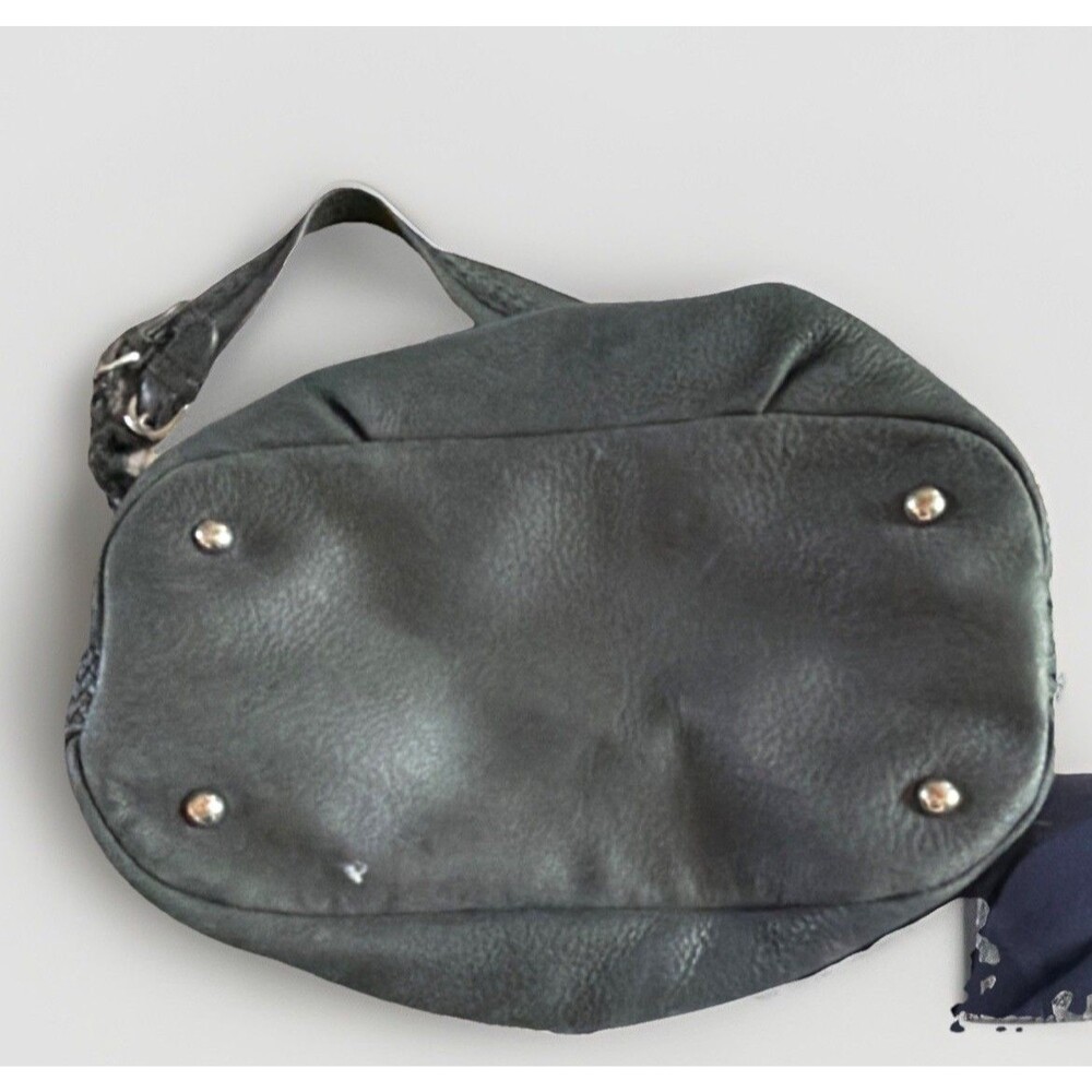 Aimee Kestenberg Black Pebbled Shoulder Bag Zip Closure Adjustable Strap Charm - Picture 5 of 11